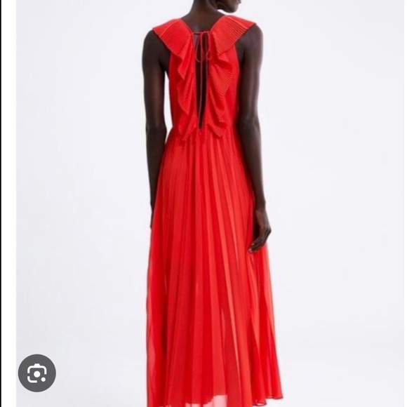 Zara Vibrant Red Pleated Dress - Picture 2 of 9